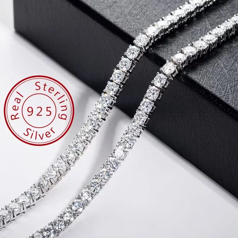 A natural high-quality S925 silver tennis necklace that can be worn on daily holidays and is the best choice for Valentine's Day