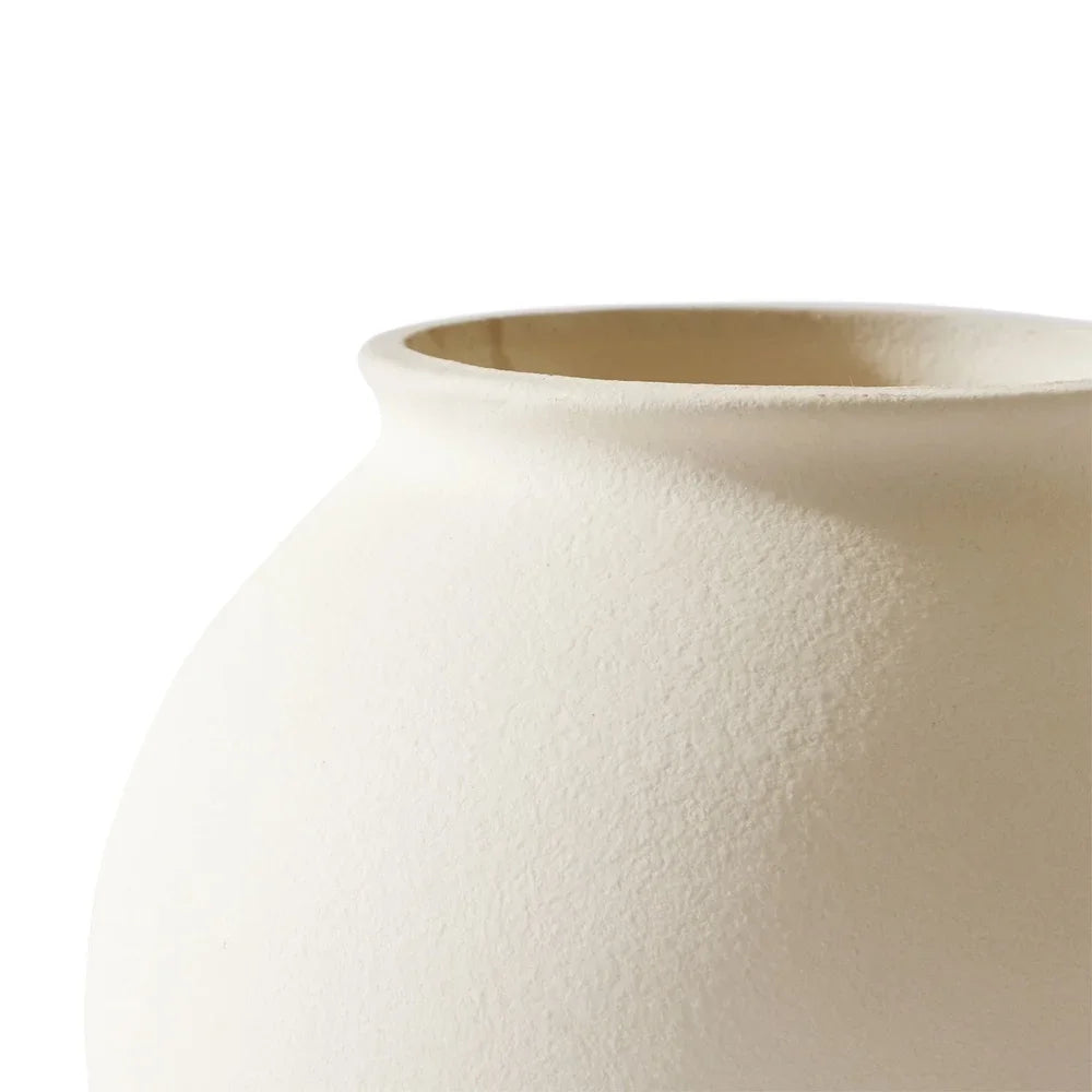 Matte Ceramic Round Vase Decorative Home Décor Soft Minimalist Design Indoor Floral Display 6.69 inch Elegant Centerpiece